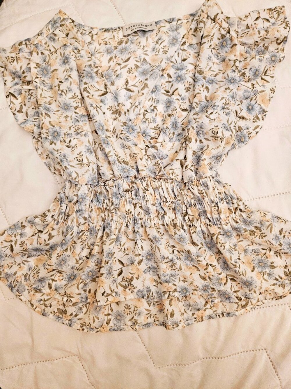 Paper Crane Brand Floral top Size Large